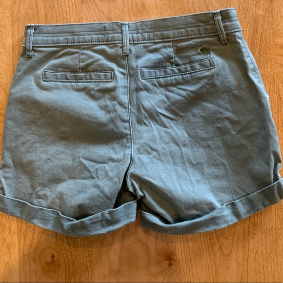 Abercrombie Kids Size 13/14 Midi Shorts. Excellent Condition. - Picture 2 of 3